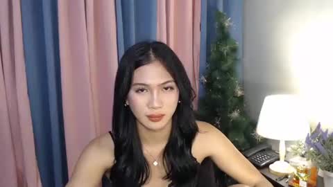 Snapshot of ursweet_gwennyxx chatting on 10.08.25 JUST CALL ME GWENNY online show from 10.08.25