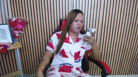 yanie online show from 02.19.25