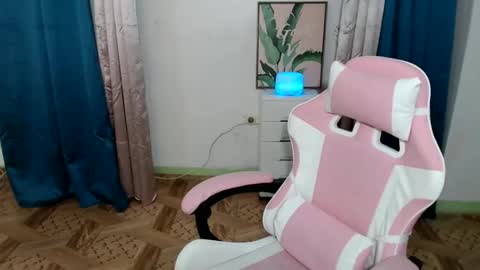 Snapshot of ursweet_zeviixx chatting on 01.27.25 ursweet_zeviixx online show from 01.27.25