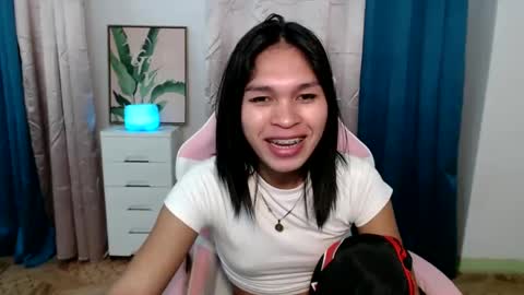 Snapshot of ursweet_zeviixx chatting on 02.01.25 ursweet_zeviixx online show from 02.01.25