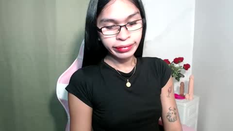 Snapshot of ursweet_zeviixx chatting on 10.04.25 ursweet_zeviixx online show from 10.04.25