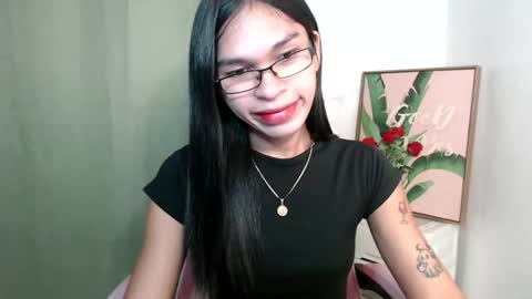 Snapshot of ursweet_zeviixx chatting on 10.11.25 ursweet_zeviixx online show from 10.11.25