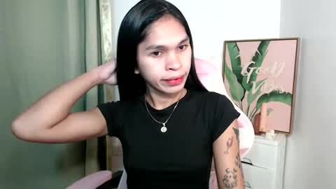 Snapshot of ursweet_zeviixx chatting on 10.20.25 ursweet_zeviixx online show from 10.20.25