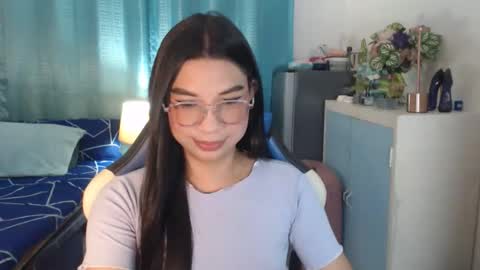 Ashley Kate Mateo Gray online show from 09.17.25