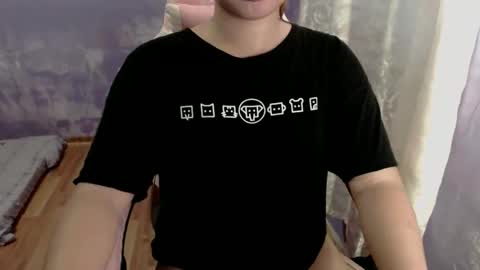 urwildslutty17 online show from 11.13.25