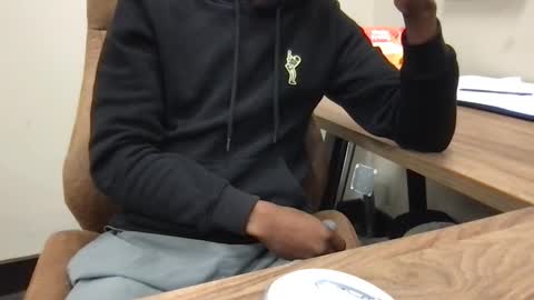 Snapshot of urwivesaffair chatting on 09.09.25 Urwivesaffair online show from 09.09.25