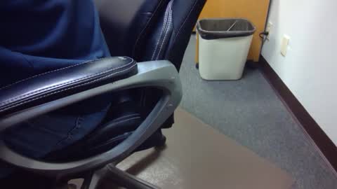 Snapshot of useemie chatting on 02.15.26 useemie online show from 02.15.26