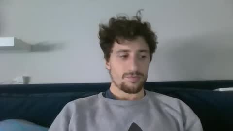 Snapshot of users1819 chatting on 12.18.25 users1819 online show from 12.18.25