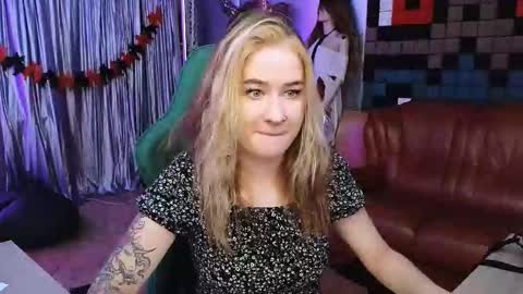 Leila online show from 11.10.25