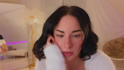 Anika On vacation online show from 01.20.25