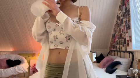 Snapshot of uwunikaa chatting on 03.24.26 Anika On vacation online show from 03.24.26