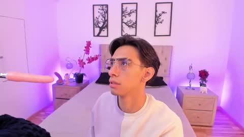 UYUKIE online show from 10.17.25