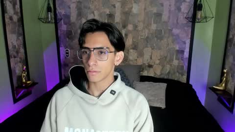 UYUKIE online show from 10.20.25