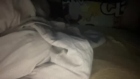 Snapshot of uzkyvenec chatting on 03.08.25 Who can make me Hard gets my heart online show from 03.08.25