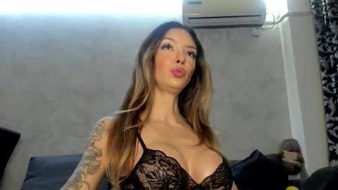 Mia online show from 01.06.26