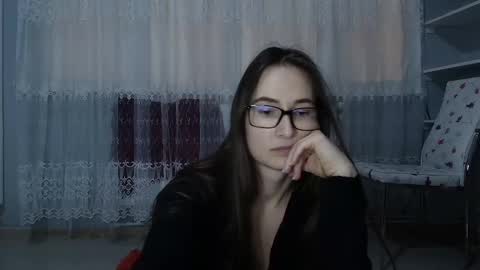 Snapshot of va_len_sea_ya chatting on 02.13.25 Valensiya online show from 02.13.25