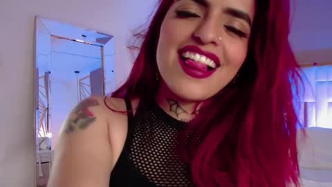 Snapshot of vaaleriee_miller_ chatting on 01.18.26 valeriee miller online show from 01.18.26