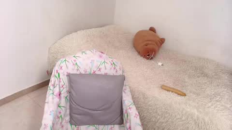 Snapshot of vaalerii_cutee chatting on 05.30.26 valeri and markk online show from 05.30.26