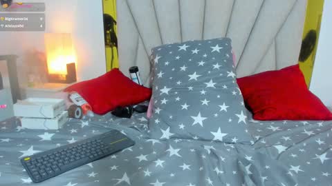 Snapshot of vahiolet_fuentes chatting on 12.11.24 vahioleth online show from 12.11.24