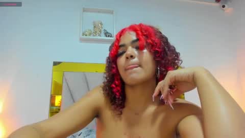 Snapshot of vahiolet_fuentes chatting on 12.17.24 vahioleth online show from 12.17.24