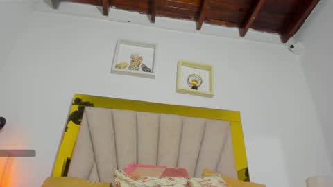 Snapshot of vahiolet_fuentes chatting on 01.28.25 vahioleth online show from 01.28.25