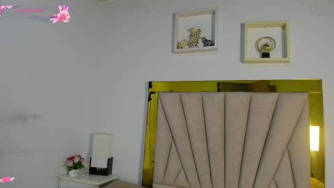 Snapshot of vahiolet_fuentes chatting on 11.14.25 vahioleth online show from 11.14.25