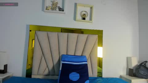 Snapshot of vahiolet_fuentes chatting on 11.19.25 vahioleth online show from 11.19.25