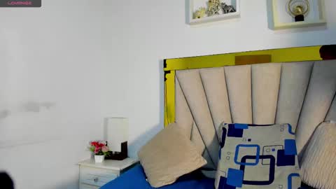 Snapshot of vahiolet_fuentes chatting on 12.03.25 vahioleth online show from 12.03.25