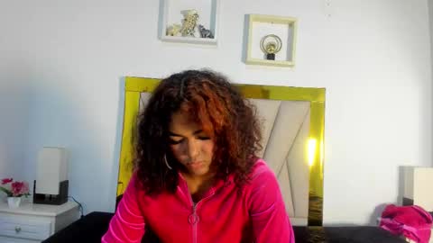 Snapshot of vahiolet_fuentes chatting on 01.06.26 vahioleth online show from 01.06.26