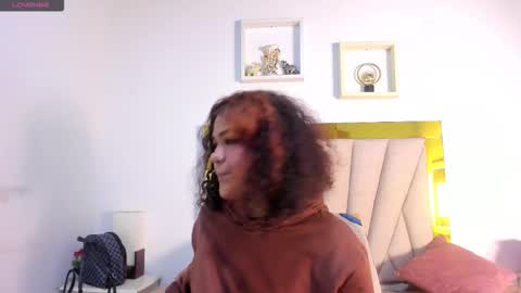 Snapshot of vahiolet_fuentes chatting on 01.10.26 vahioleth online show from 01.10.26