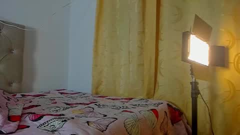 Vahiolet smith online show from 09.12.25