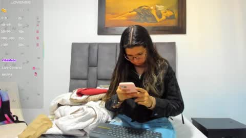 Snapshot of vahiolet_smith chatting on 07.07.26 Vahiolet smith online show from 07.07.26