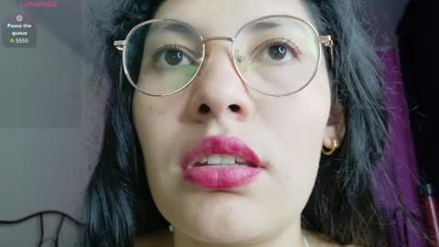 Snapshot of vainilla_cam chatting on 04.21.26 Vainilla online show from 04.21.26