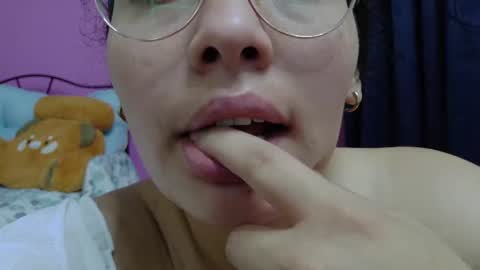 Snapshot of vainilla_cam chatting on 06.11.26 Vainilla online show from 06.11.26