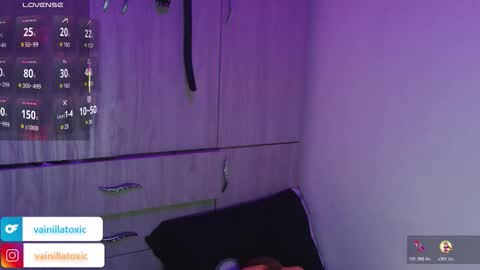 Vainilla Independent model online show from 02.28.26