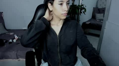 Snapshot of vaiolethsan chatting on 05.06.26 Vaioleth online show from 05.06.26