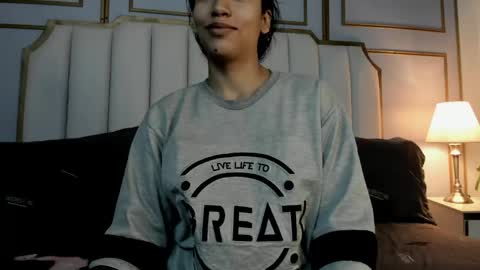 Snapshot of vaiolethsan chatting on 06.04.26 Vaioleth online show from 06.04.26