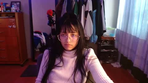 Snapshot of val_azuna chatting on 11.28.25 valentina online show from 11.28.25