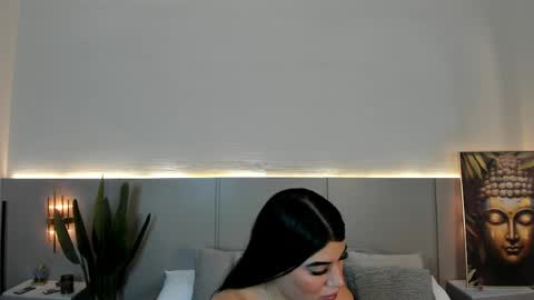 Snapshot of val_rossi chatting on 04.21.26 Valentina online show from 04.21.26