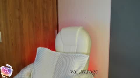 Snapshot of val_varago chatting on 09.17.25 val_varago online show from 09.17.25
