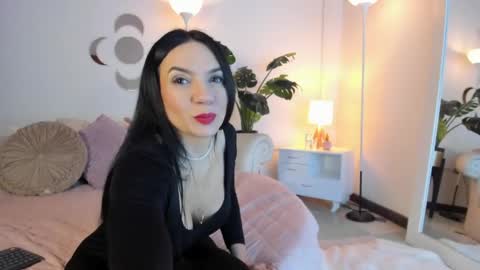 Snapshot of valeerywilliams chatting on 05.15.26 Valery online show from 05.15.26