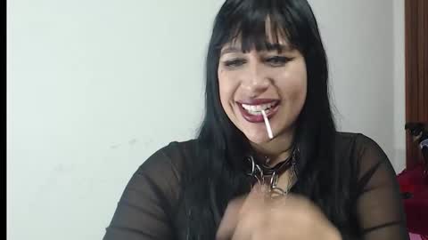 Snapshot of valen_ross7 chatting on 02.25.26 valen_ross7 online show from 02.25.26