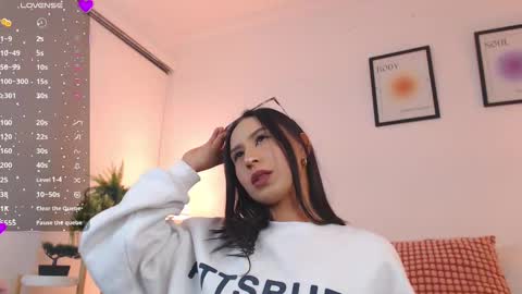 Snapshot of valen_ross_ chatting on 09.14.25 valentina Rossi 3 online show from 09.14.25