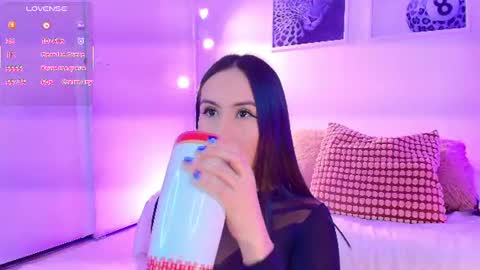 Snapshot of valen_ross_ chatting on 06.16.26 valentina Rossi 3 online show from 06.16.26