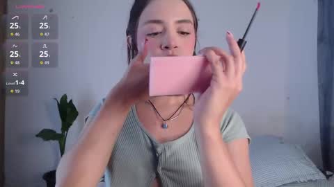 Snapshot of valen_thompson chatting on 05.06.26 IG-valen mendoza99 twitter valenthompson99 online show from 05.06.26