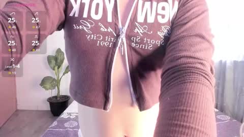 Snapshot of valen_thompson chatting on 05.27.26 IG-valen mendoza99 twitter valenthompson99 online show from 05.27.26
