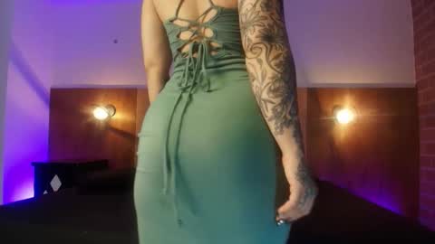 Snapshot of valengray chatting on 03.04.26 Valen online show from 03.04.26