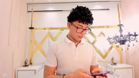 Valentin0 online show from 10.25.25