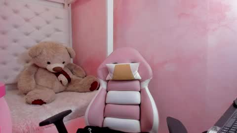 VALENTINA  online show from 05.21.26