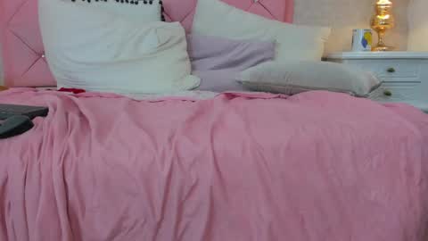 Snapshot of valentina_angel_1 chatting on 04.12.26 Valentina online show from 04.12.26